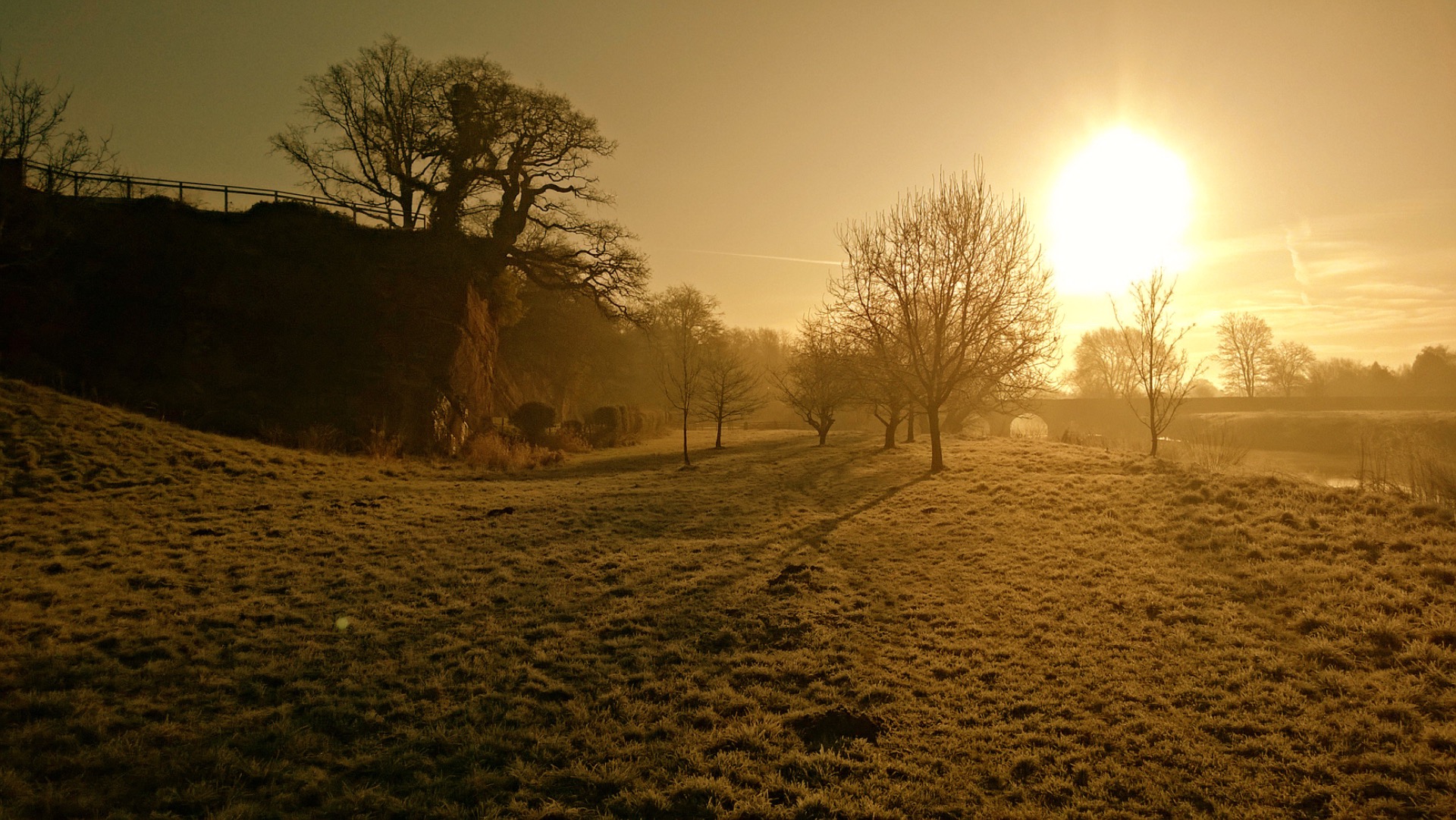 Dee Cliffs Farndon, Cheshire UK